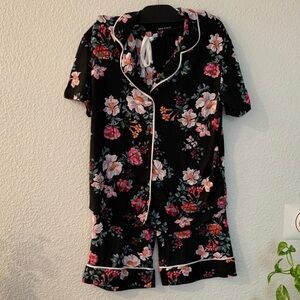 Room Service Women's Floral Pajama Set Small Black Short Sleeve Jersey